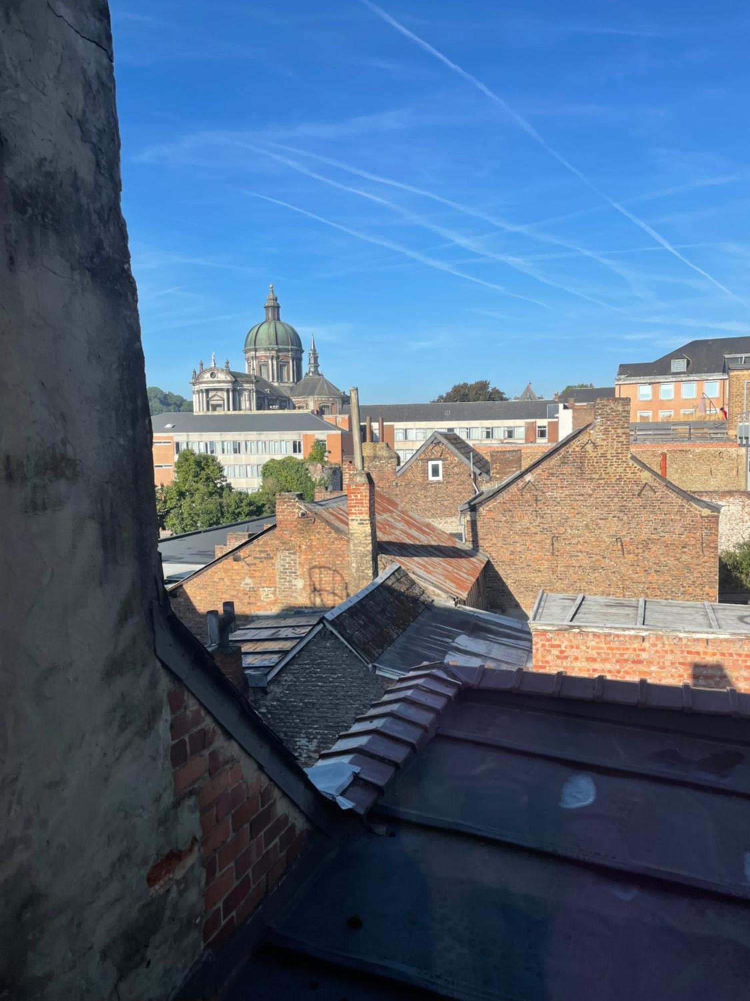 Apartamento Le 25, Duplex Elegant Au Coeur Du Pietonnier Historique Namur Exterior foto